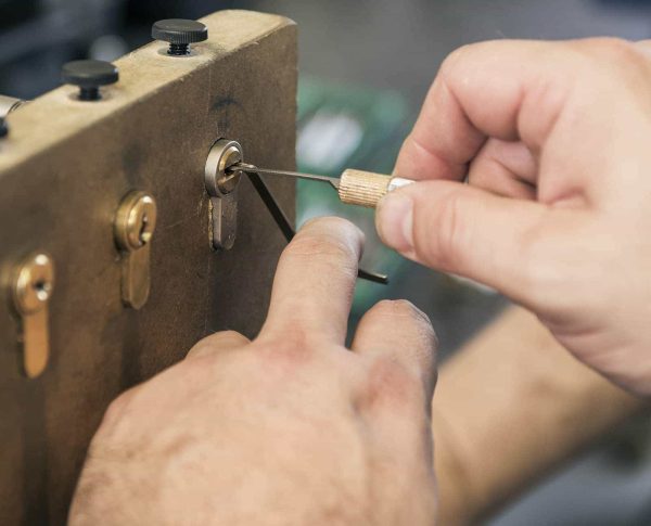 How Much Does a Locksmith Cost?