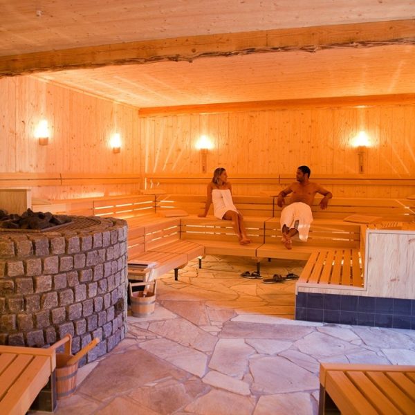 How Long Should You Stay in a Sauna? Experts Tips to Power Up Your Sessions