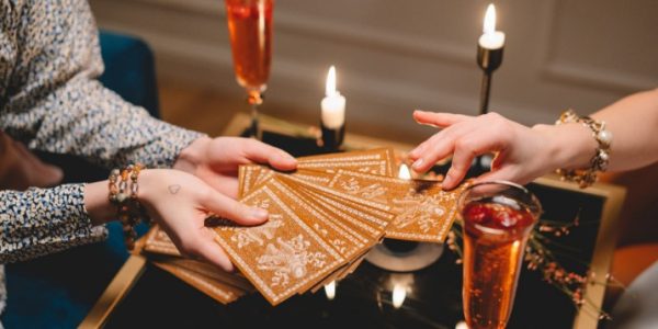 How Do Tarot Card Readings Work?