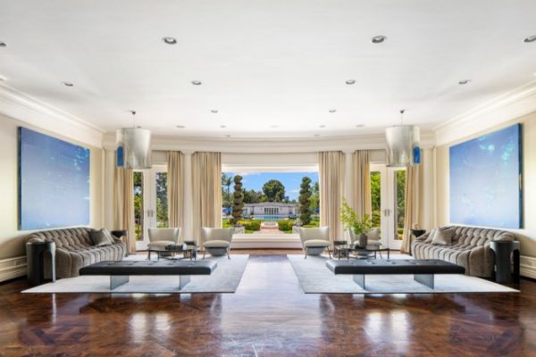 Experience Unparalleled Comfort with Our Exquisite Luxury Villa Rentals